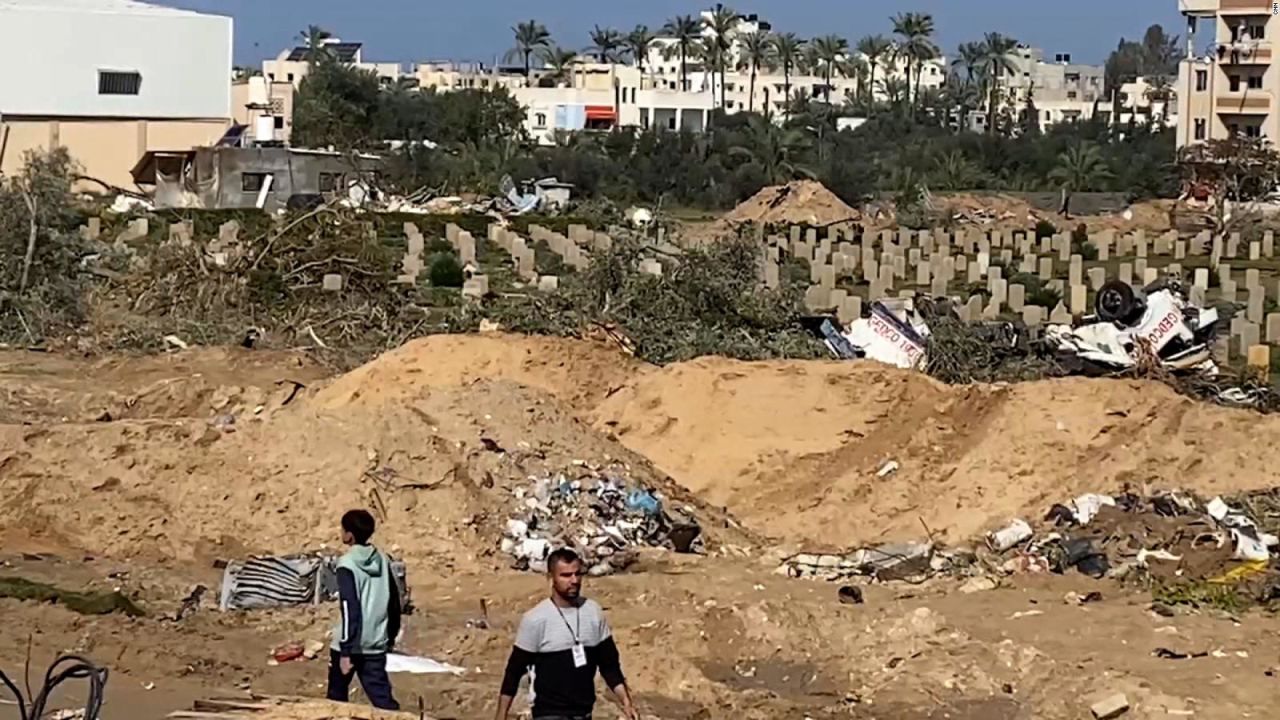 CNNE 1554318 - cnn fue testigo de los resultados de la destruccion de cementerios en gaza por parte de israel