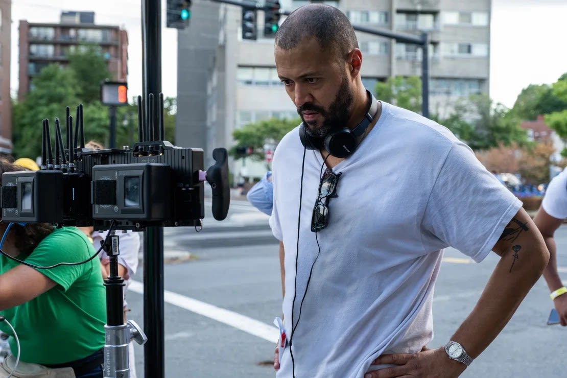 El escritor y director Cord Jefferson en el set de "American Fiction".