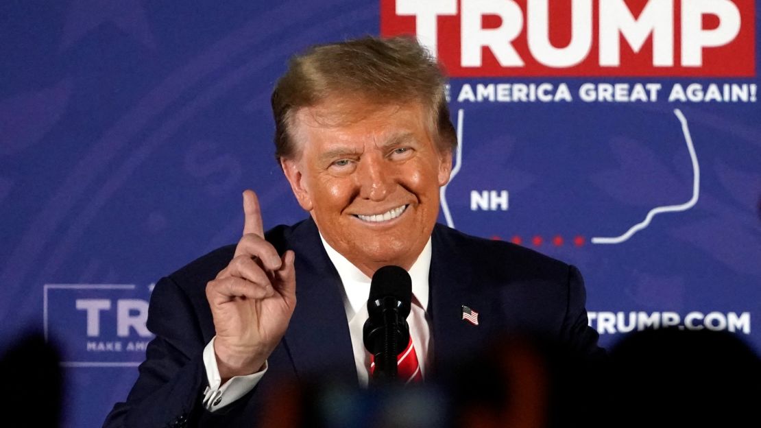 Trump durante un mitin político en Laconia, Nueva Hampshire, el 22 de enero de 2024.