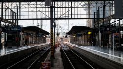 CNNE 1555854 - extienden huelga de ferroviarios en alemania por demanda salarial