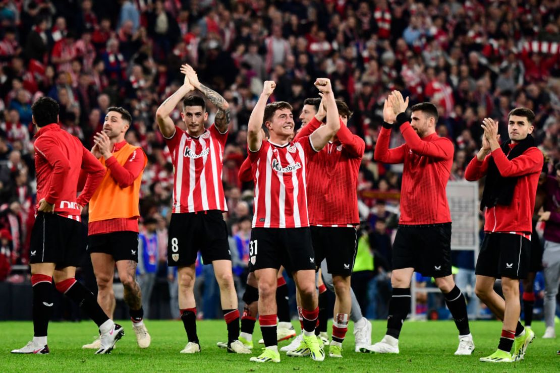 Los jugadores del Athletic de Bilbao celebran su victoria. Crédito: ANDER GILLENEA/AFP vía Getty Images.