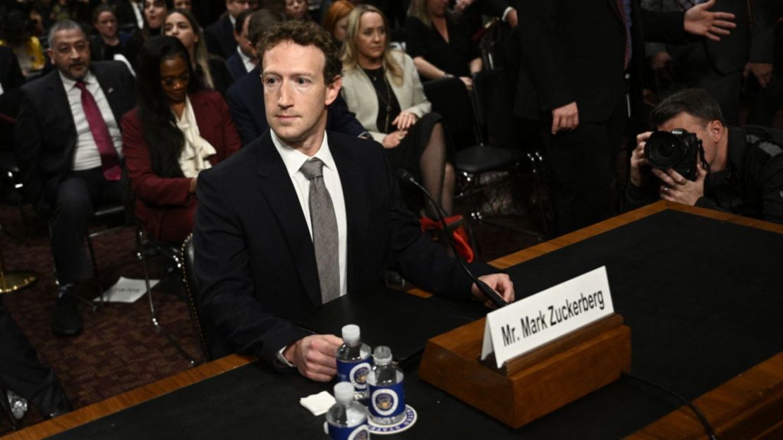 Mark Zuckerberg, CEO de Meta, comparece ante la Comisión Judicial del Senado de EE.UU. en la audiencia "Big Tech and the Online Child Sexual Exploitation Crisis" en la ciudad de Washington, el 31 de enero de 2024.