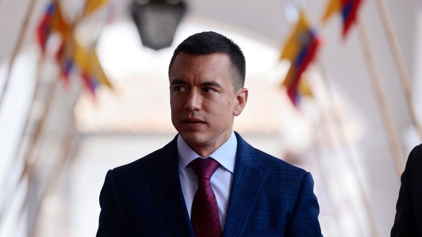 El presidente de Ecuador explica por qué cambió de idea y no va a triangular armamento con EE.UU. | CNN
