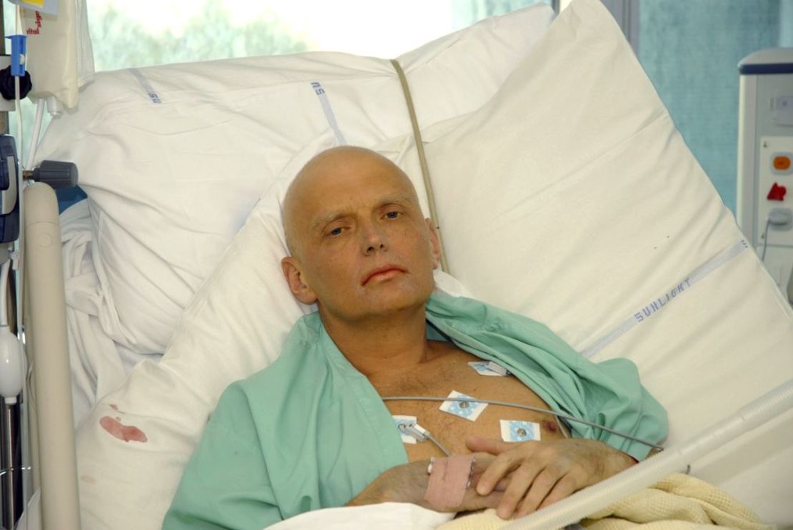 Alexander Litvinenko en un hospital de Londres el 20 de noviembre de 2006, tres días antes de su muerte. Crédito: Natasja Weitsz/Getty Images