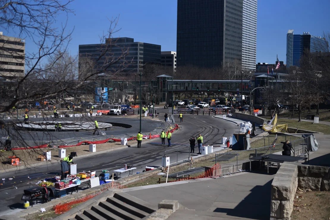 Limpieza en Union Station en Kansas City, Missouri, el jueves. (Foto: Emmalee Reed/CNN).