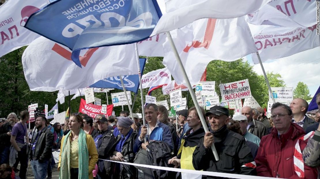 Miles de moscovitas se reúnen en las protesta sobre la vivienda.