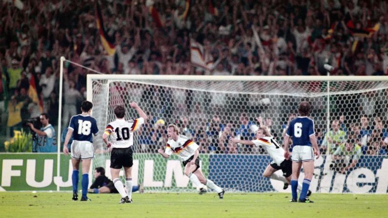 Andreas Brehme, cuyo gol de penal en la final del Mundial de 1990 dio la victoria a Alemania Occidental, falleció el martes 20 de febrero a los 63 años, según anunció su antiguo equipo, el Bayern Munich.