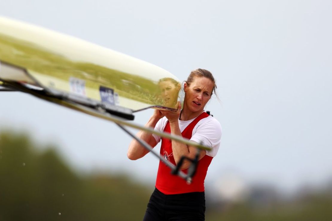 Glover se prepara para competir en las pruebas de remo de Reino Unido el año pasado. Crédito: Naomi Baker/Getty Images