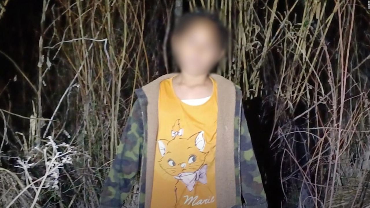 CNNE 1609158 - el dramatico rescate de una nina migrante de 9 anos en el rio grande