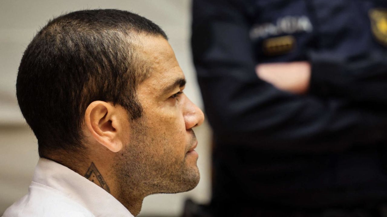 CNNE 1610462 - ¿puede dani alves salir de prision antes de cumplir su condena de 4 anos?