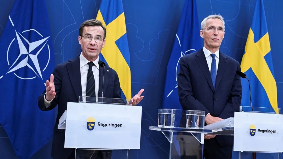 El primer ministro de Suecia Ulf Kristersson y el secretario general de la OTAN Jens Stoltenberg en una rueda de prensa en Estocolmo en octubre.