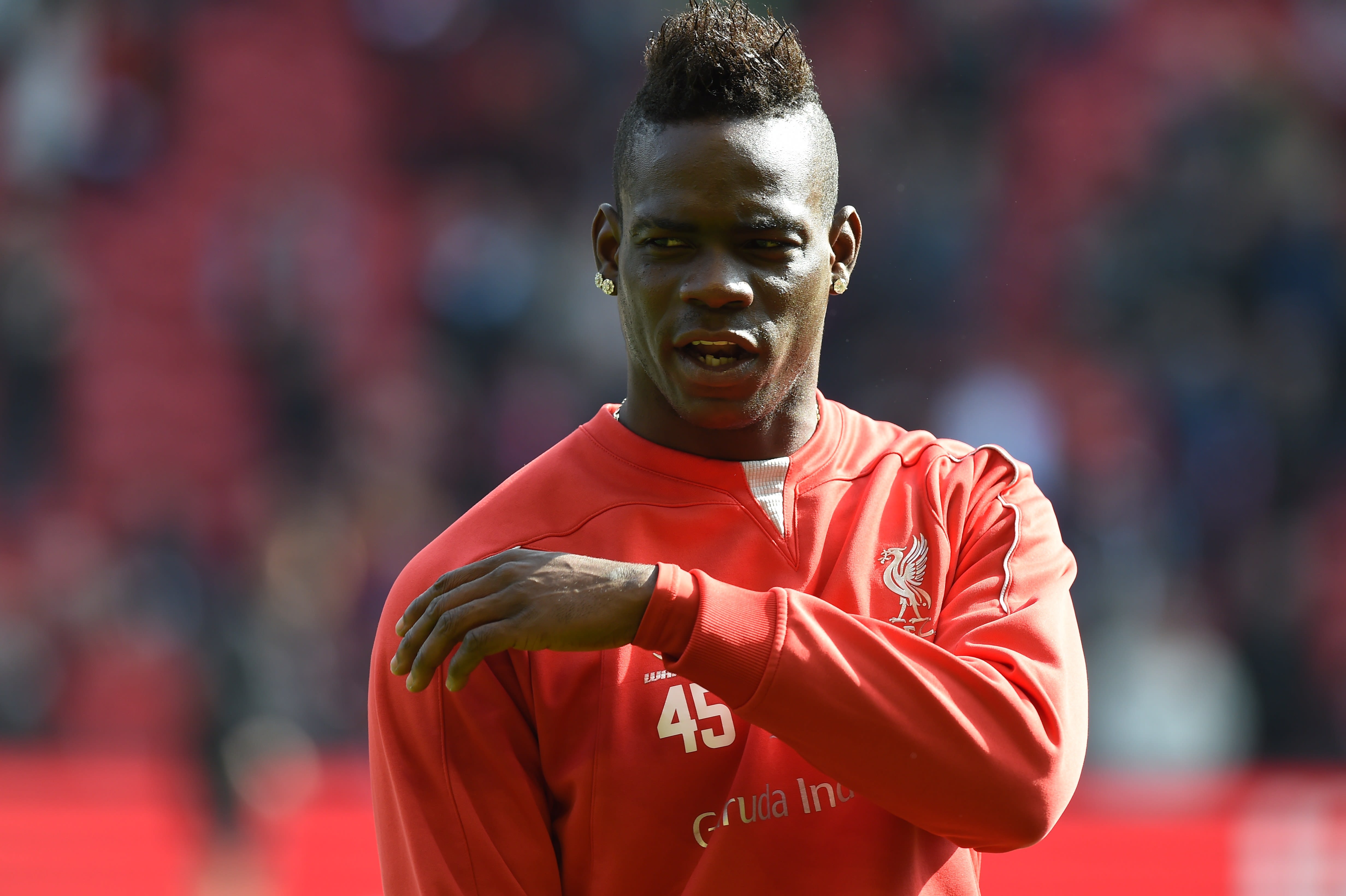 Mario Balotelli es el jugador que más insultos recibe en las redes sociales  | CNN