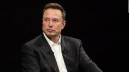 CNNE 1614030 - ¿por que musk demanda a openai?