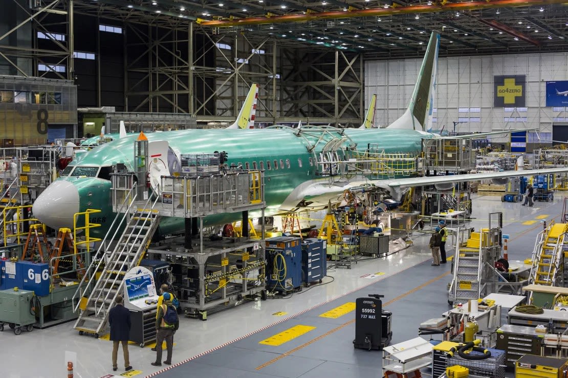 Max se fabrica en la planta de Boeing en Renton. Los representantes de la FAA ahora investigan el proceso de producción. David Ryder/Bloomberg/Getty Images