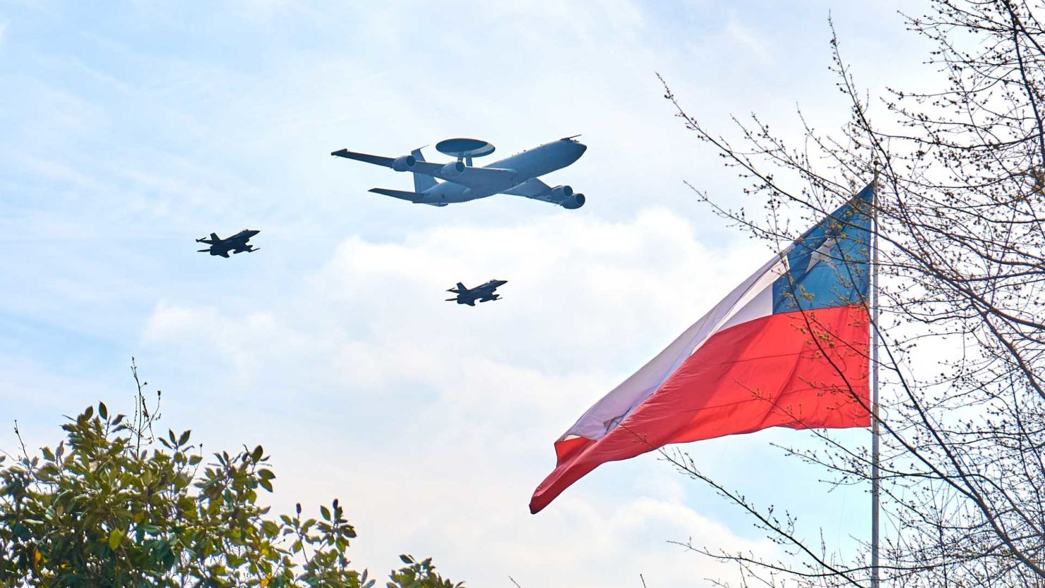 Imagen de un evento aéreo realizado en Santiago de Chile en septiembre de 2022.