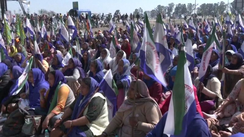 Mujeres agricultoras encabezan una protesta en la India | CNN
