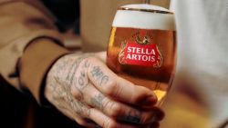 CNNE 1636202 - beckham es la nueva cara de stella artois