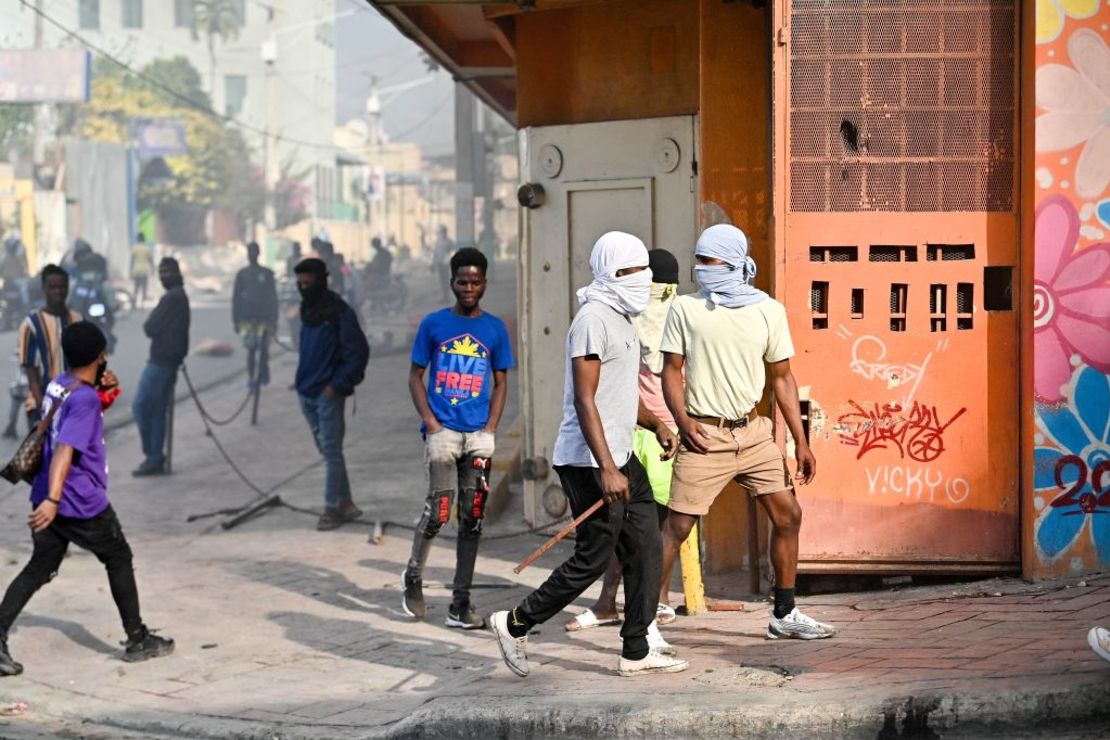 CNNE 1636775 - haiti-politics-unrest-demonstration