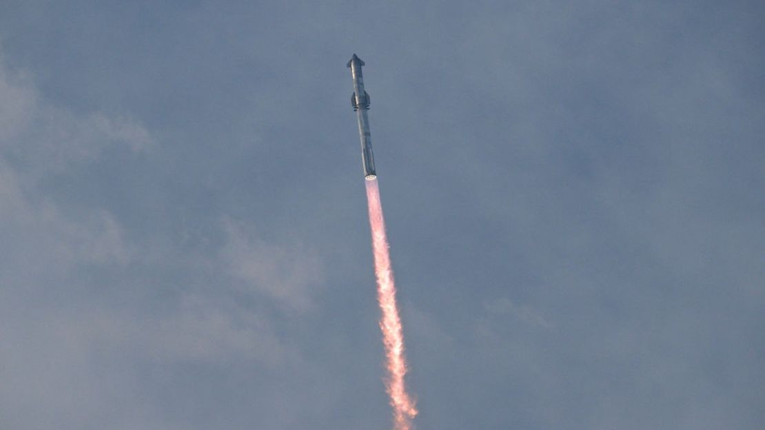 La nave espacial Starship de SpaceX despega de Starbase en Boca Chica, Texas, el 14 de marzo de 2024.