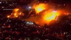 CNNE 1637522 - video muestra llamas incendiando hectareas en valparaiso