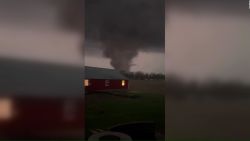 CNNE 1638130 - asi se vio el impacto de un tornado en ohio