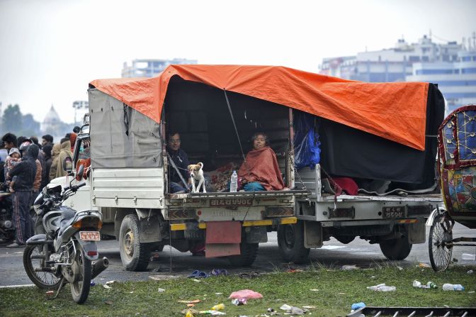 En Nepal, el daño está en todas partes, tras el sismo del sábado (PRAKASH MATHEMA/AFP/Getty Images).