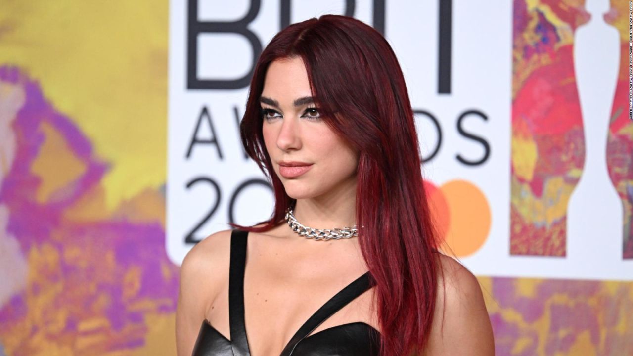 CNNE 1639546 - dua lipa aprovecha su visita a mexico para practicar espanol