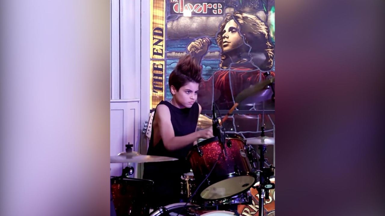 CNNE 1640602 - milan, el hijo de shakira sorprende en la bateria