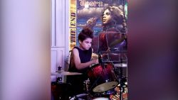 CNNE 1640602 - milan, el hijo de shakira sorprende en la bateria