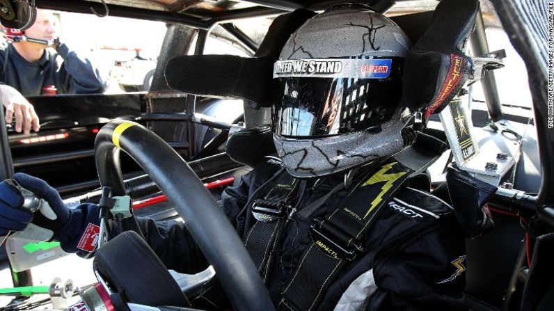 Apodado "Mamba Negra", Smith compite en un Stock Car, último modelo, en la Whelen All American Series. Terminó en octavo lugar en su primera carrera de la temporada, aun cuando faltan 16 carreras más (Getty Images/Archivo).