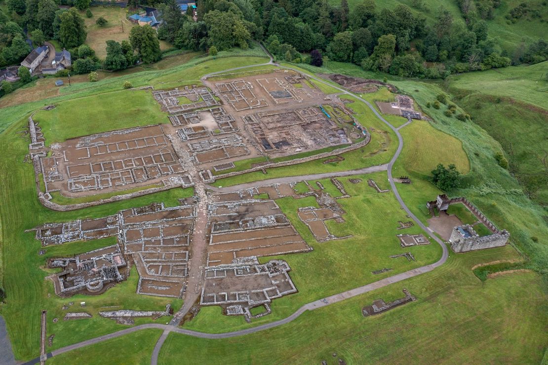 Los arqueólogos todavía están excavando Vindolanda. Crédito: Makasana/iStock Editorial/Getty Images.