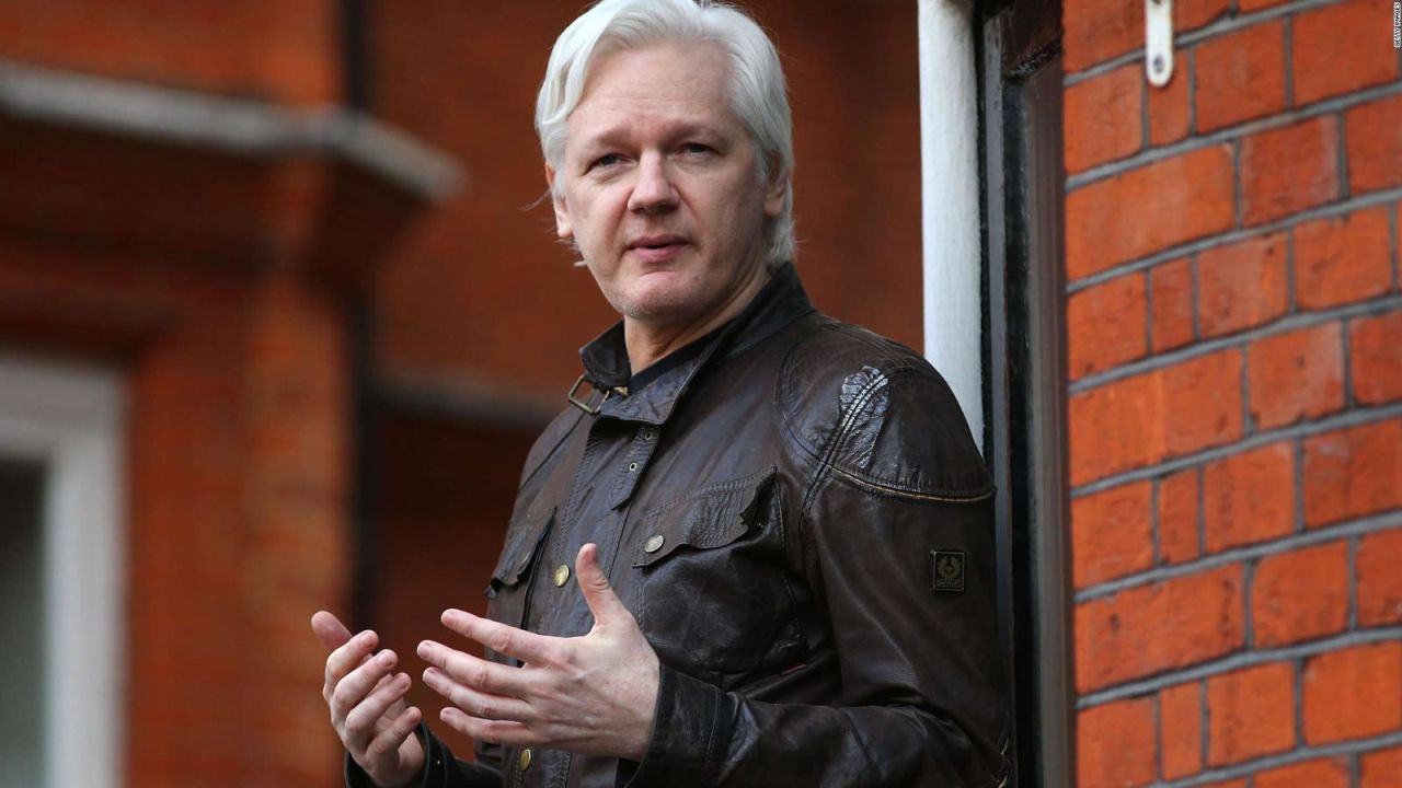 CNNE 1652903 - analisis de lo ultimo en el caso de julian assange