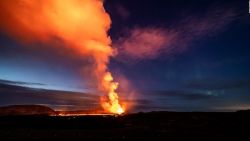 CNNE 1653189 - volcan entra en erupcion otra vez en islandia