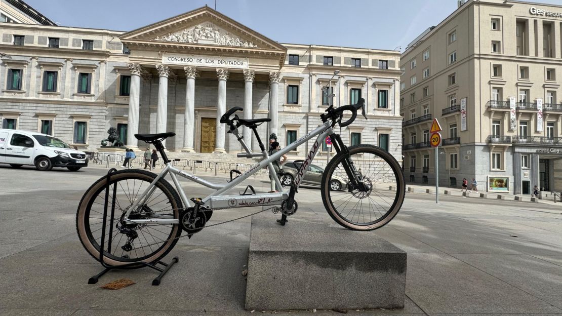 La bicicleta tándem que Lafita llevará a California.