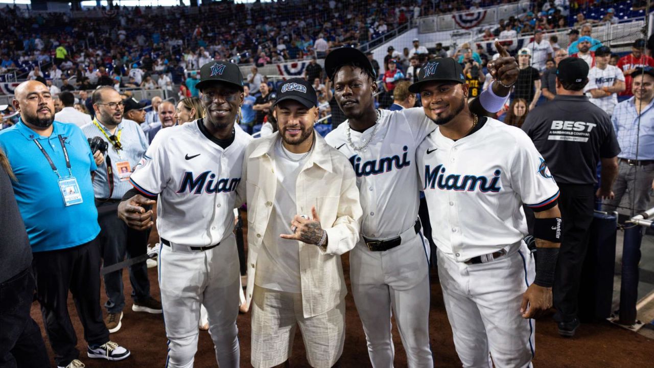 CNNE 1653988 - el primer lanzamiento de neymar en el dia inaugural de la mlb