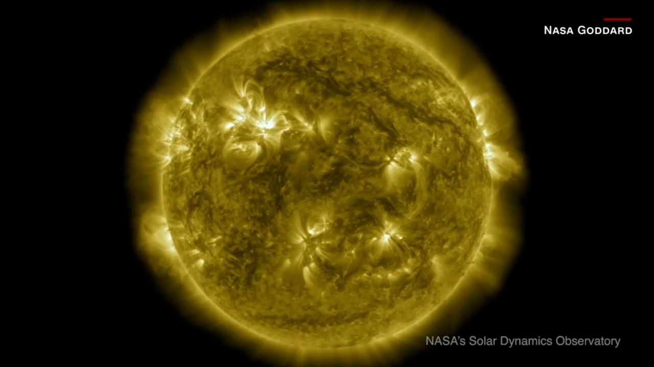 CNNE 1654358 - la nasa y esa descubren el cometa numero 5-000 cerca del sol