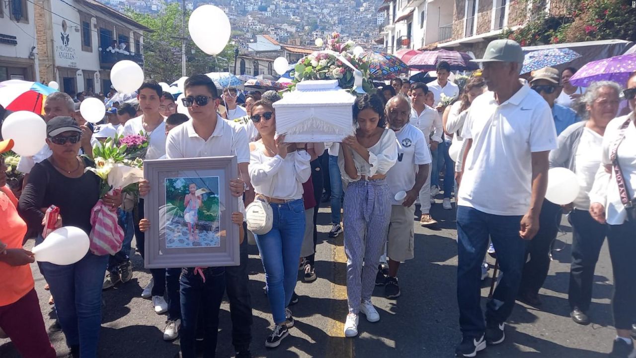 CNNE 1654520 - furia y linchamiento en taxco por la muerte de una nina de ocho anos