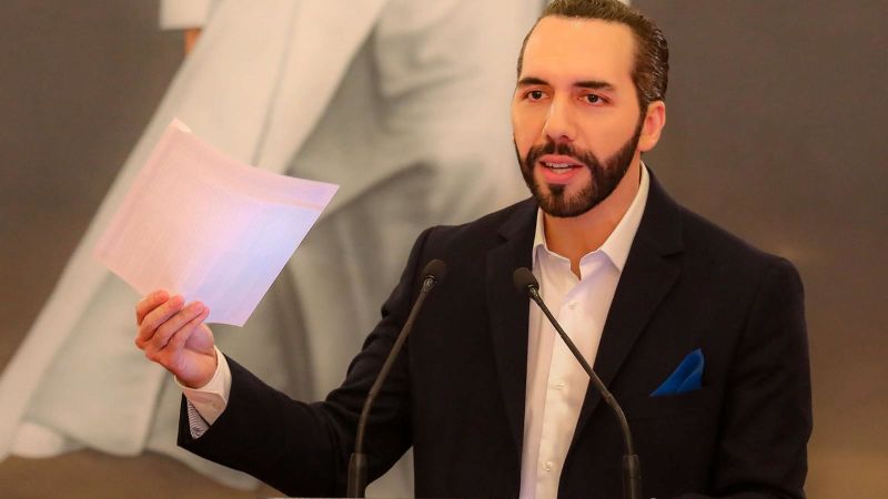 ¿Cómo mantiene popularidad Bukele tras 2 años del régimen de excepción?