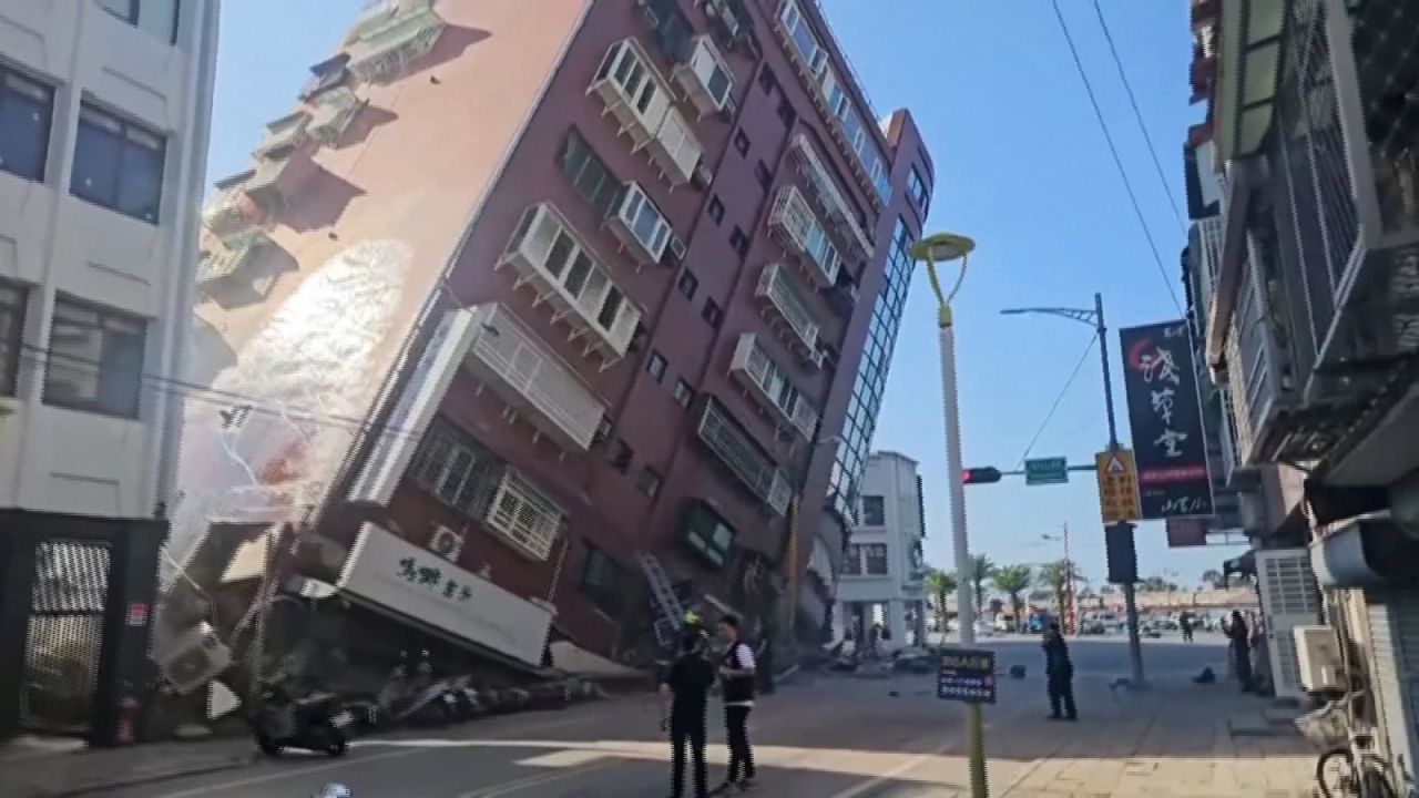 CNNE 1657196 - impactantes imagenes del terremoto en taiwan