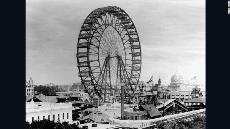 Rueda Ferris (Chicago)- Cuando George Washington Gale Ferris Jr. dio a conocer su "rueda de placer" de 80 metros de altura en la Exposición Universal de Chicago en 1893, se trataba de la pieza única más grande de acero forjado que se había hecho en la historia.