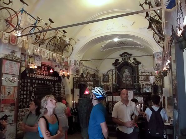 Interior del Santuario de la Madonna del Ghisallo.