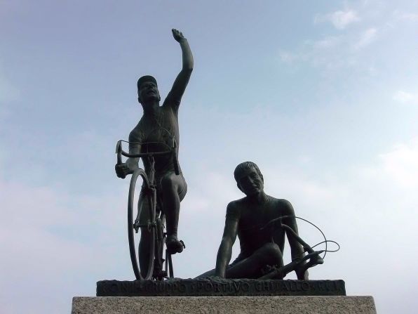 Monumento al ciclismo en Ghisallo.