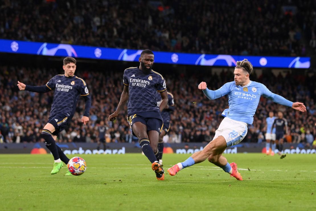 Jack Grealish atacando. Crédito: Stu Forster/Getty Images