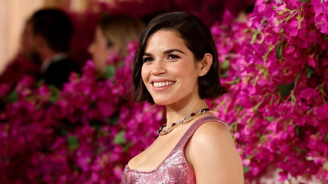 America Ferrera asiste a la 96ª edición de los Premios anuales de la Academia el 10 de marzo de 2024 en Hollywood, California. (Foto: Arturo Holmes/Getty Images).