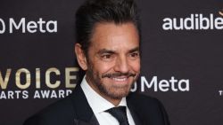 CNNE 1681202 - eugenio derbez celebra el humor familiar de "acapulco", su nueva serie