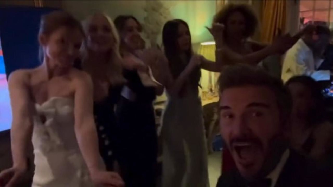 CNNE 1681533 - las spice girls sorprenden en el cumpleanos de victoria beckham