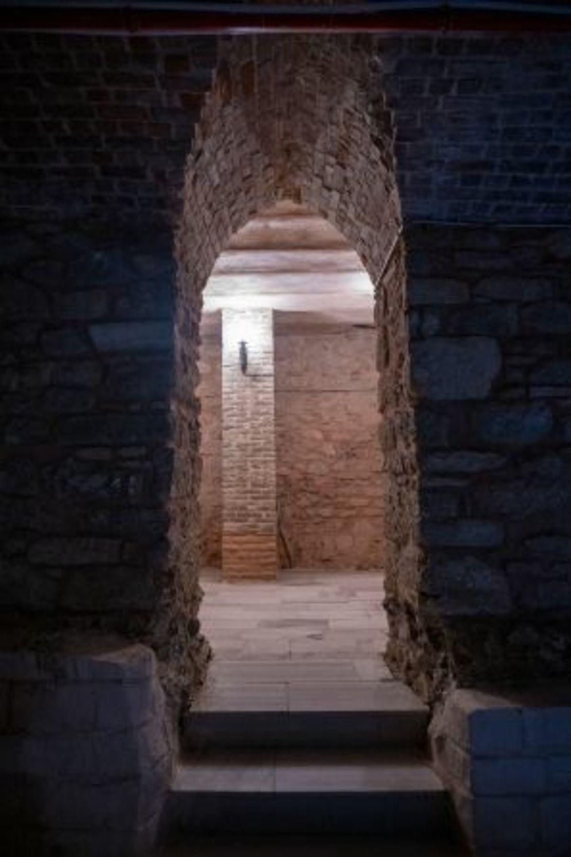 Nadie sabe a ciencia cierta para qué sirve este túnel que discurre bajo lo que fue una de las calles más cosmopolitas de Estambul. Crédito: Salvator Barki/Moment RF/Getty Images