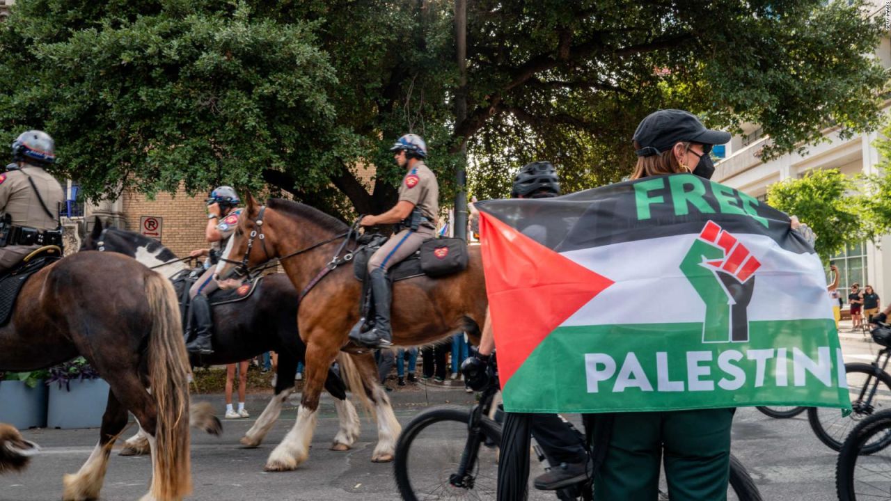 CNNE 1683747 - alumna explica por que participa en las protestas propalestinos