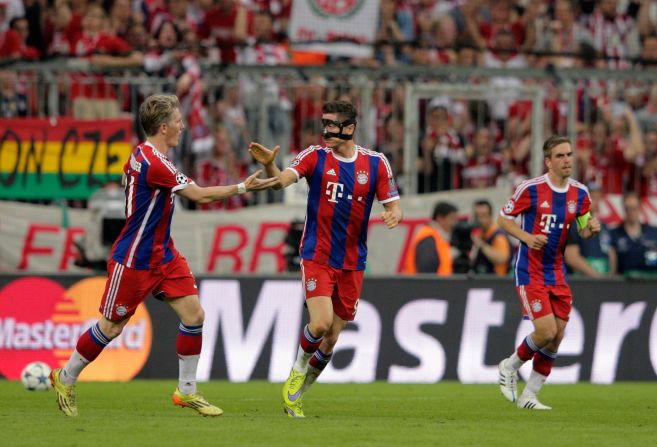 Lewandoski celebra el segundo gol del Bayern.