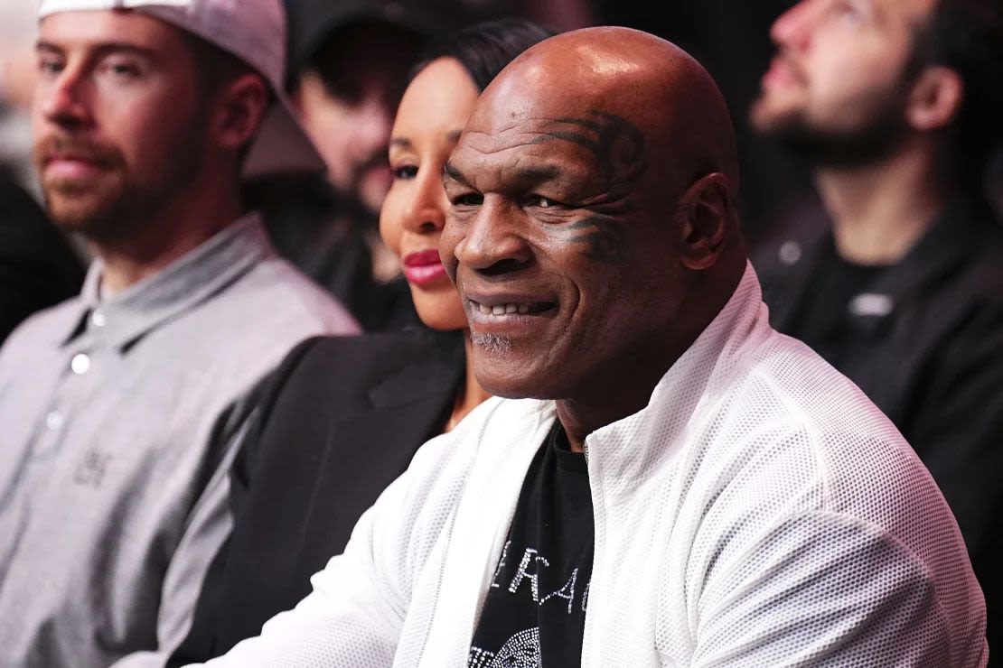 Tyson asiste al evento UFC 300 en el T-Mobile Arena de Las Vegas, Nevada. Crédito: Chris Unger/Zuffa LLC/Getty Images.